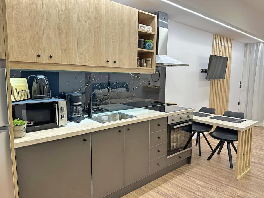 Oasis Luxury Apartments エレトリア エクステリア 写真