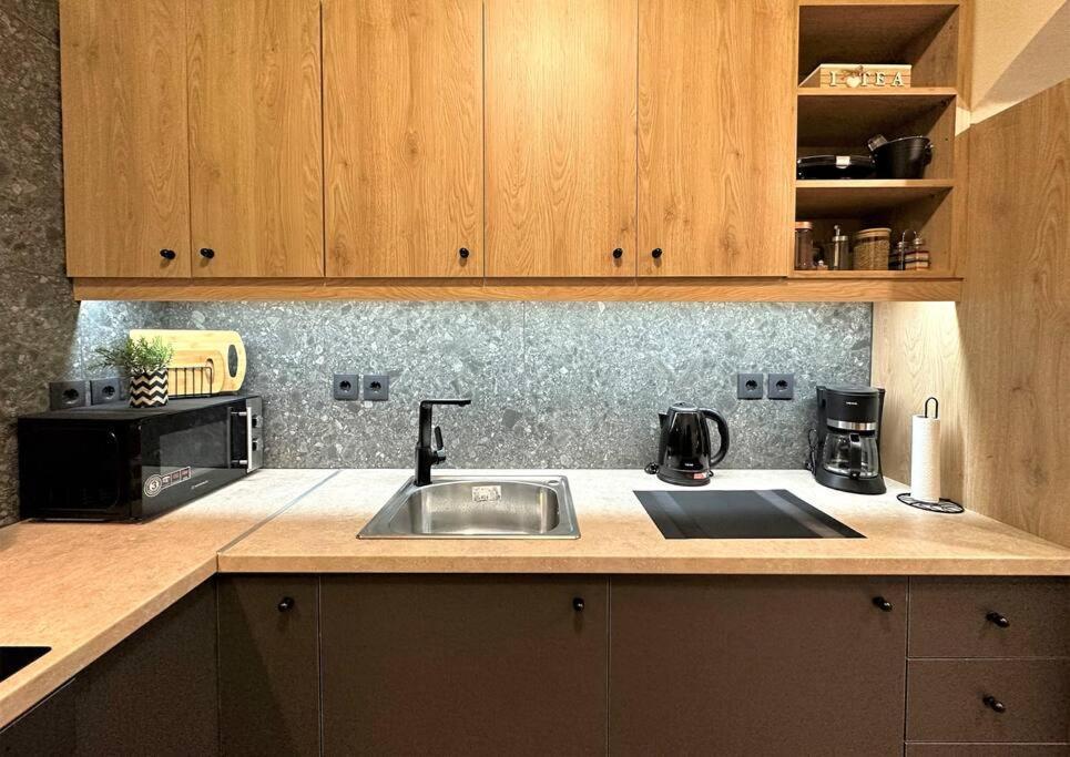 Oasis Luxury Apartments エレトリア エクステリア 写真